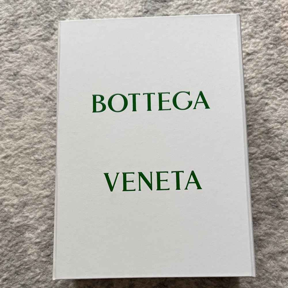 Bottega Veneta White Box with Green Logo